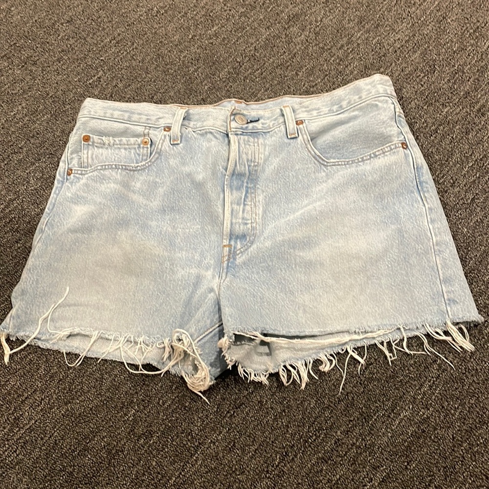 Levi’s 501 denim shorts